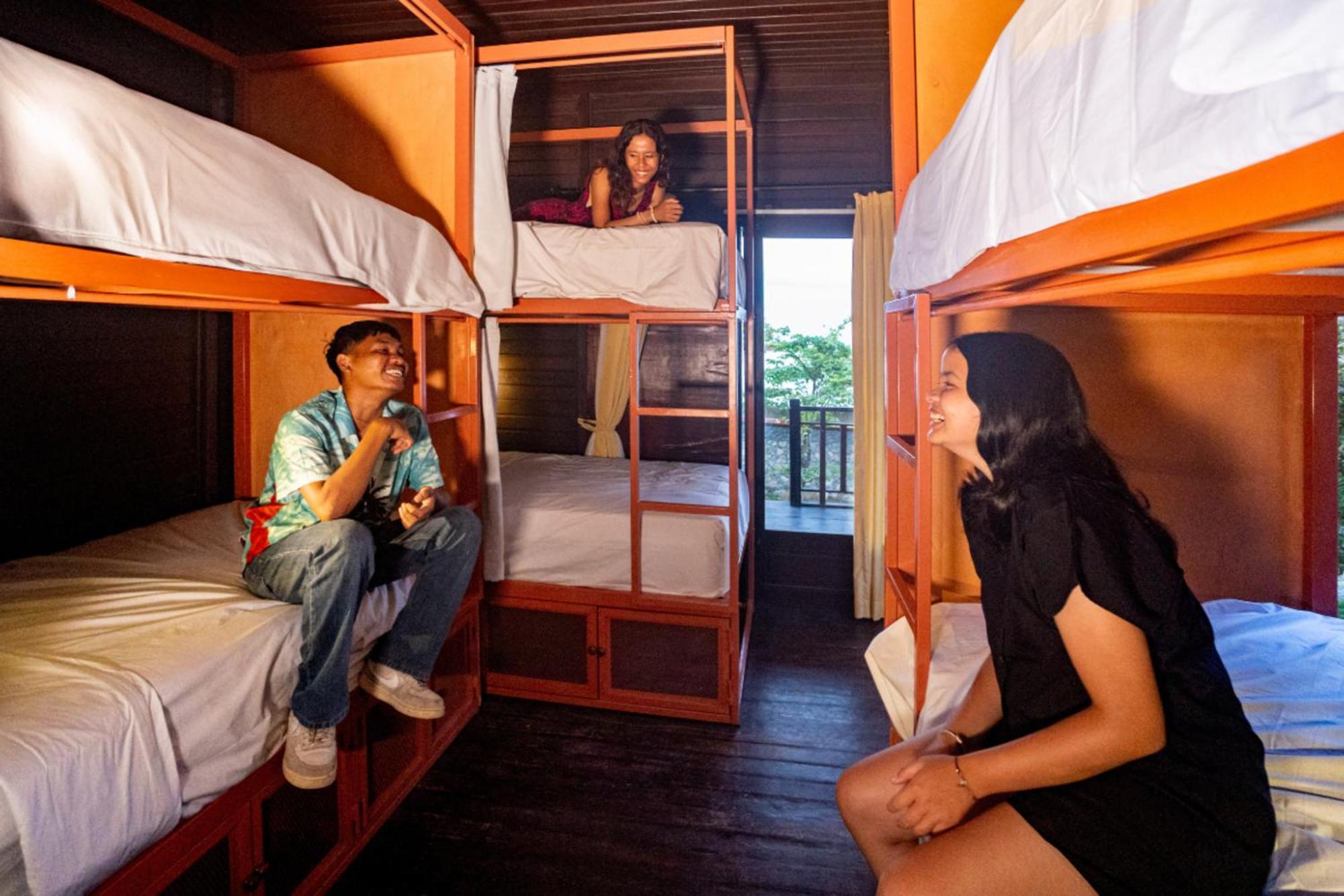 Mad Monkey Nusa Lembongan Екстериор снимка