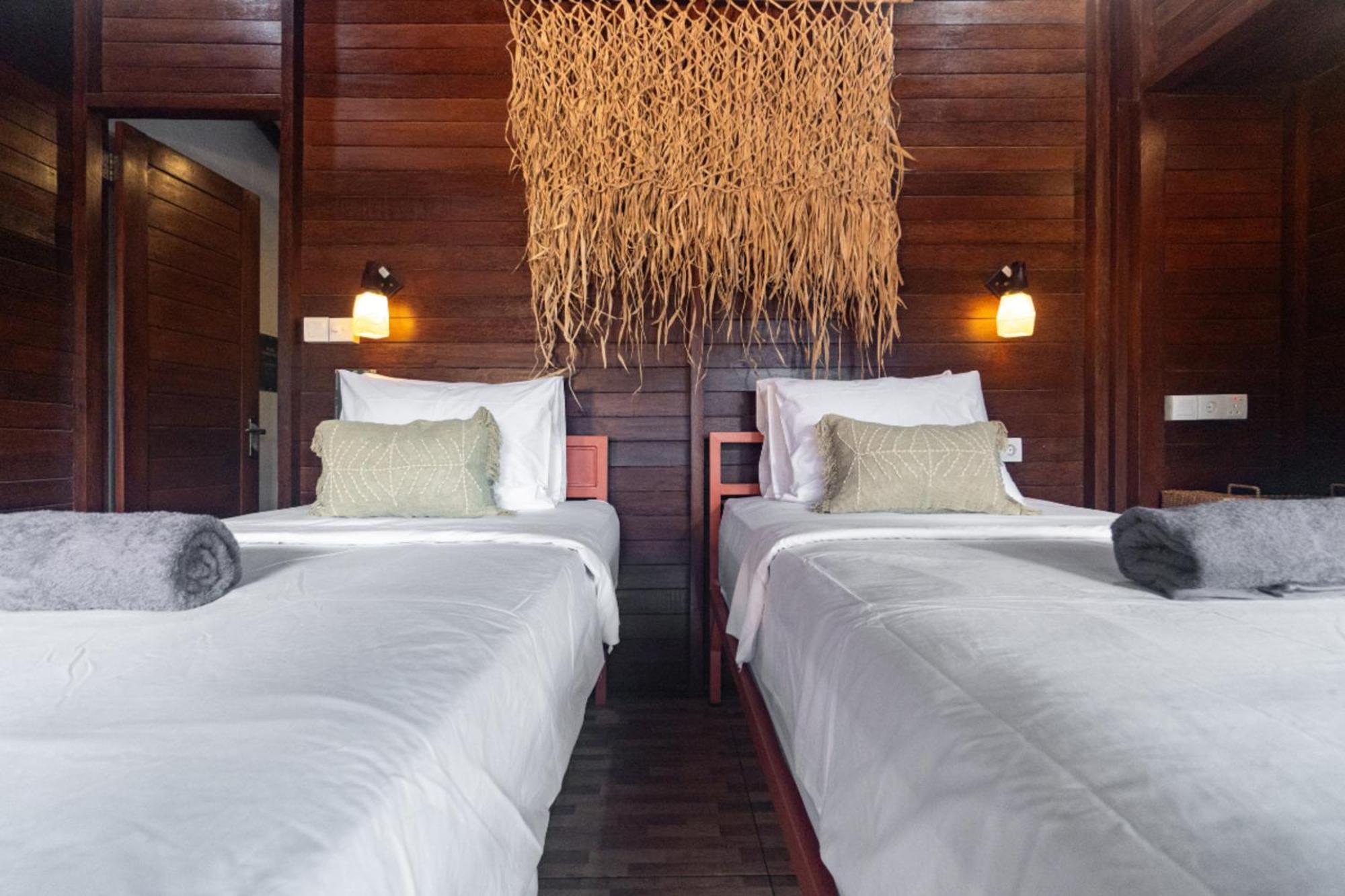 Mad Monkey Nusa Lembongan Екстериор снимка