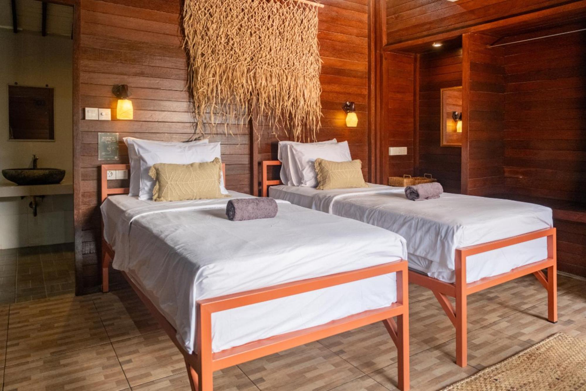 Mad Monkey Nusa Lembongan Екстериор снимка